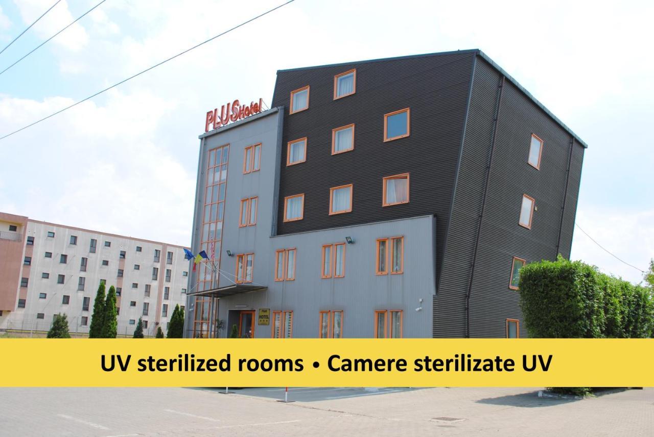 Plus Hotel Craiova Buitenkant foto